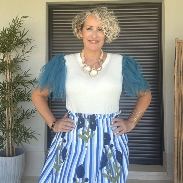 Camiseta mangas tul azul 1 Falda tiro alto Aurora