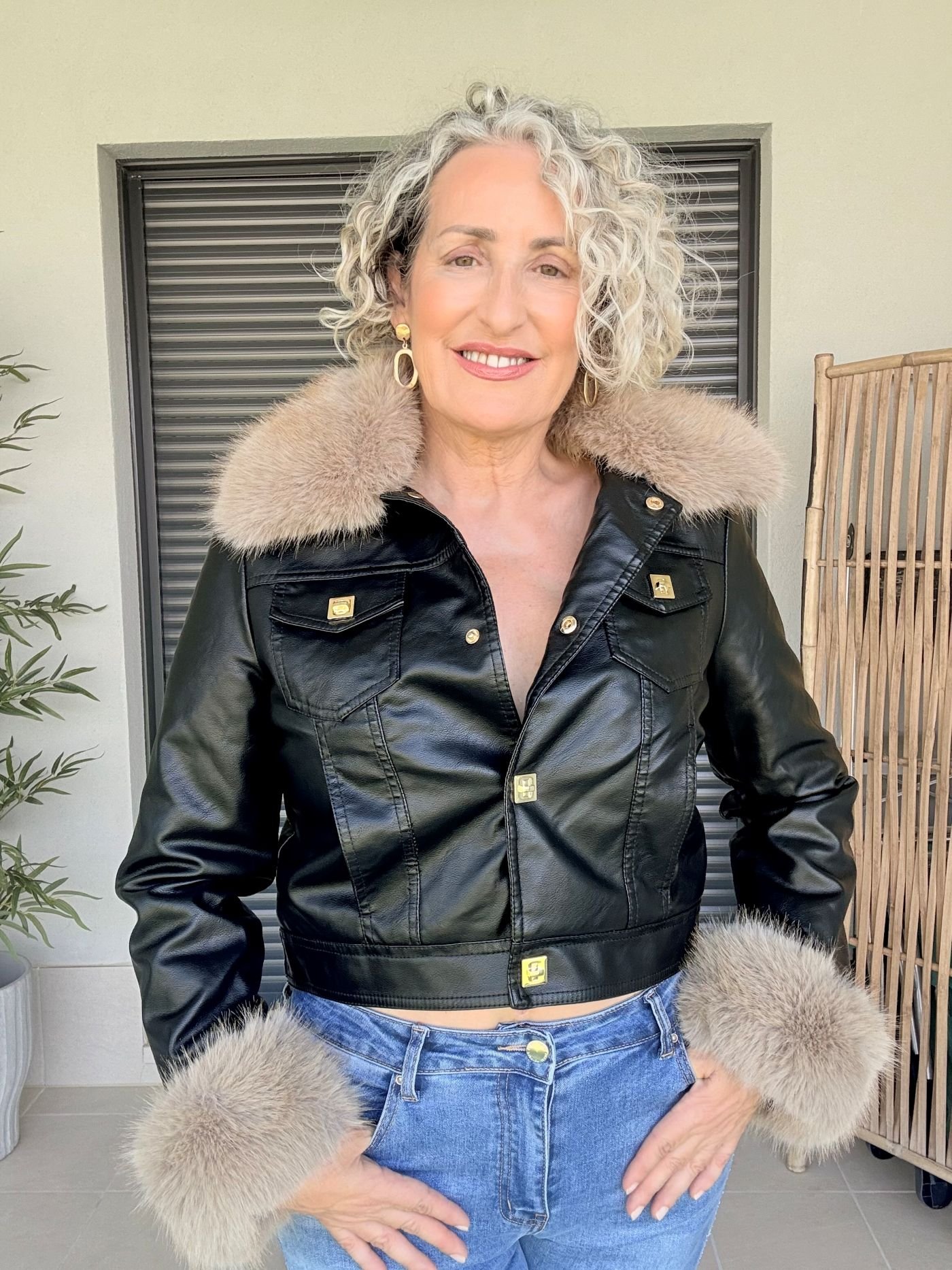 Chaqueta negra bella desmontable