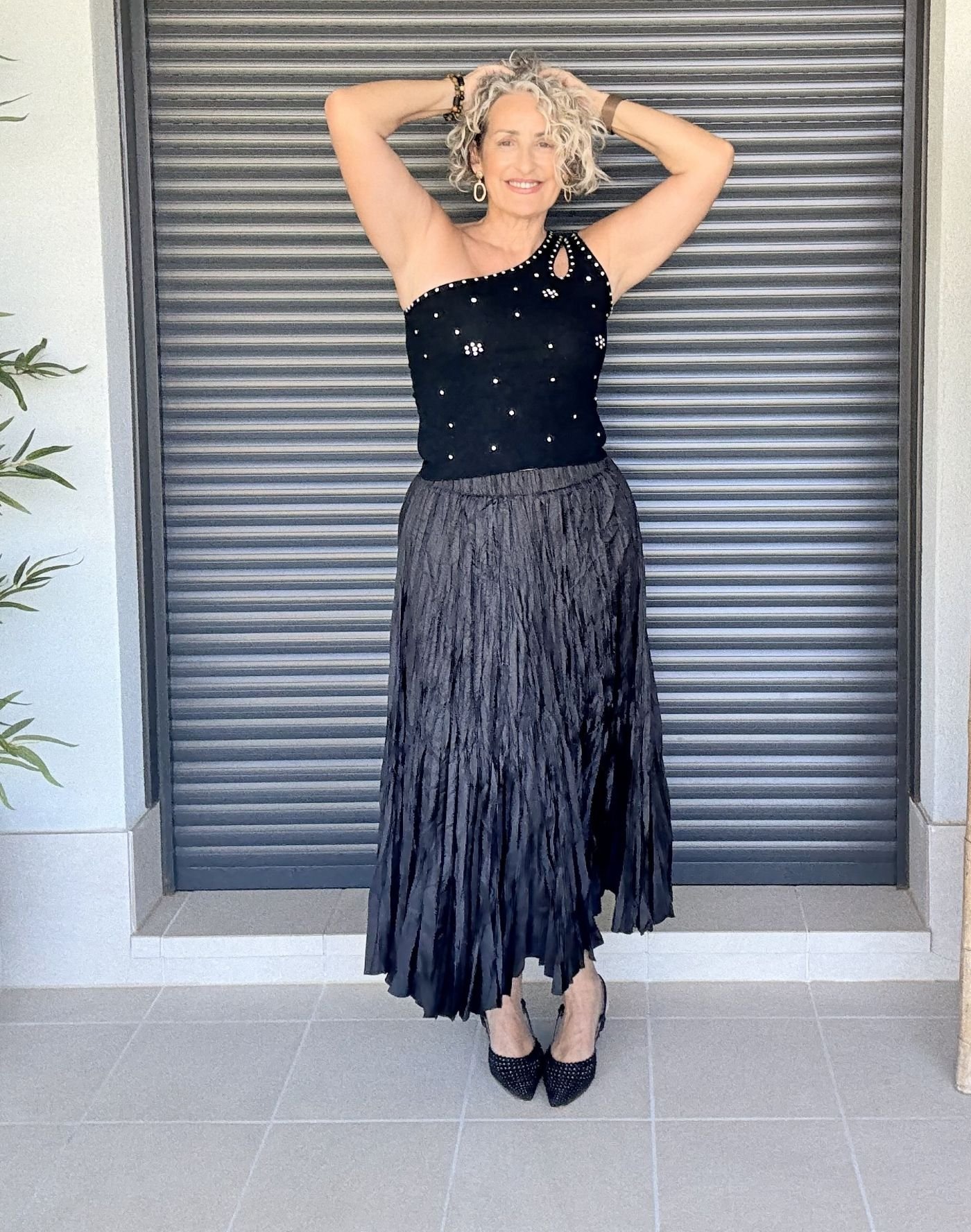 Falda efecto piel negra