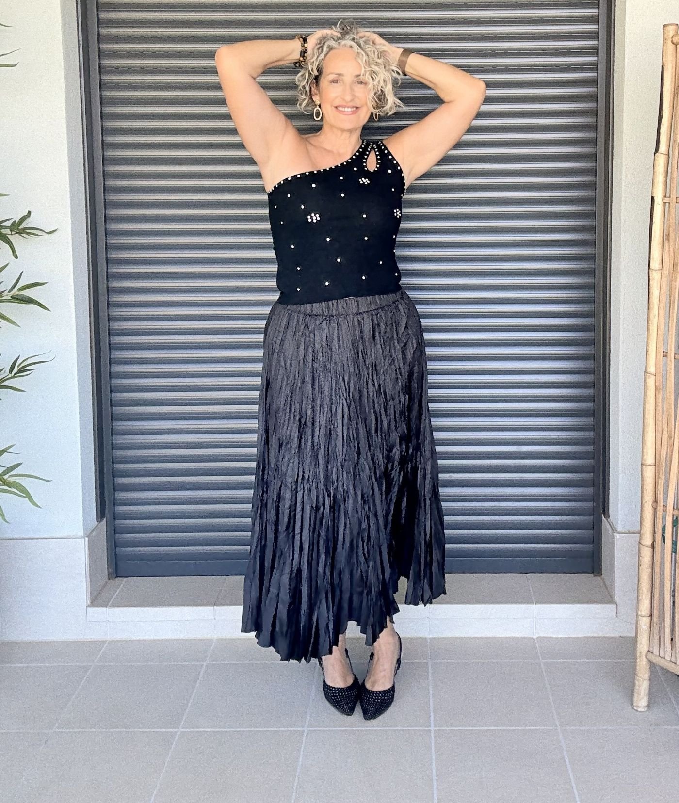 Falda efecto piel negra