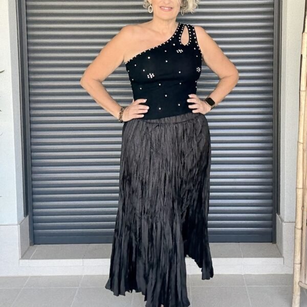 Falda efecto piel negra