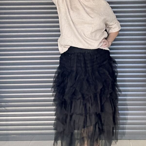 Jersey Camel Silver+Falda Tul Negra