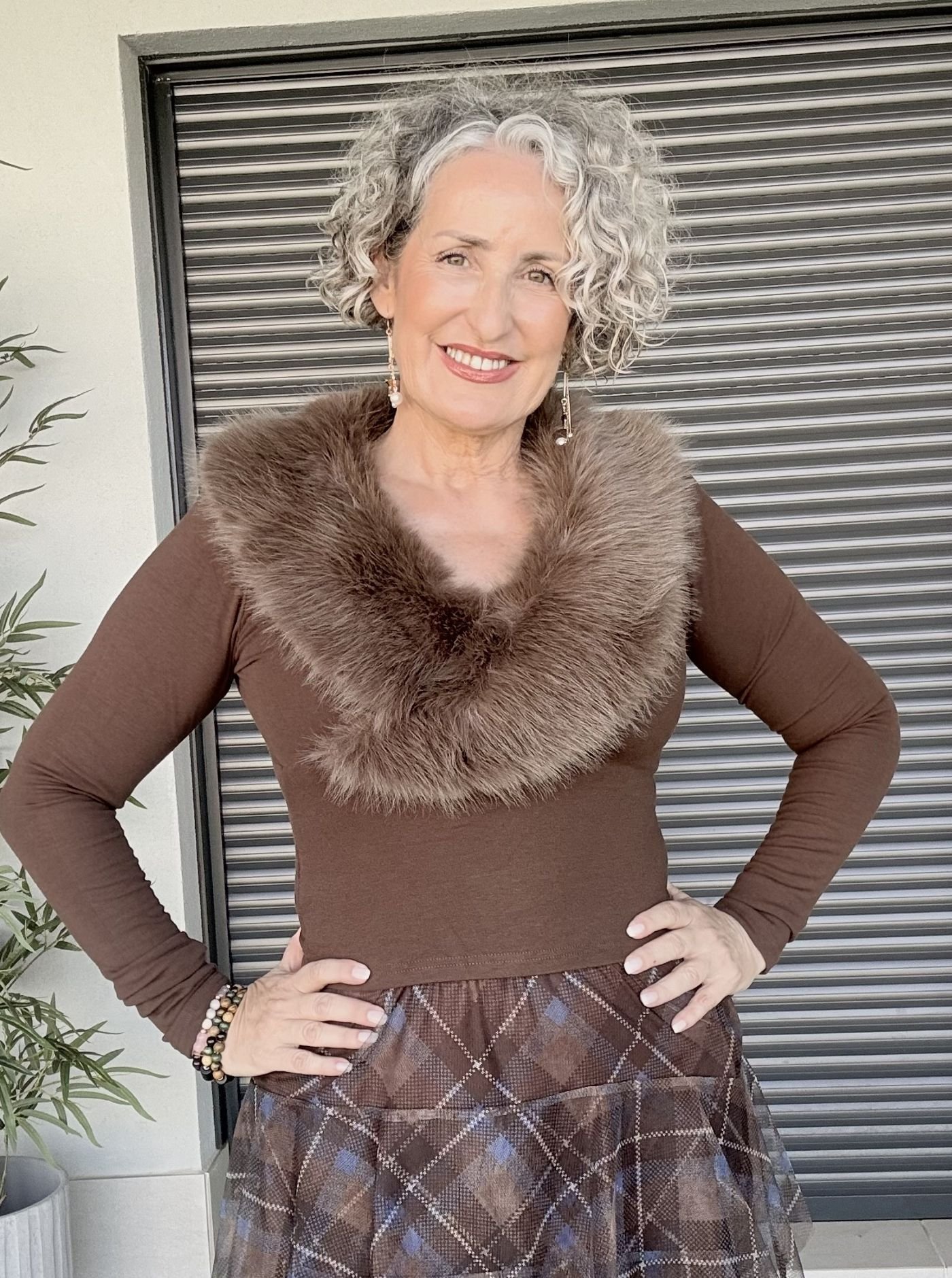 Camiseta Marrón Cuello Pelo