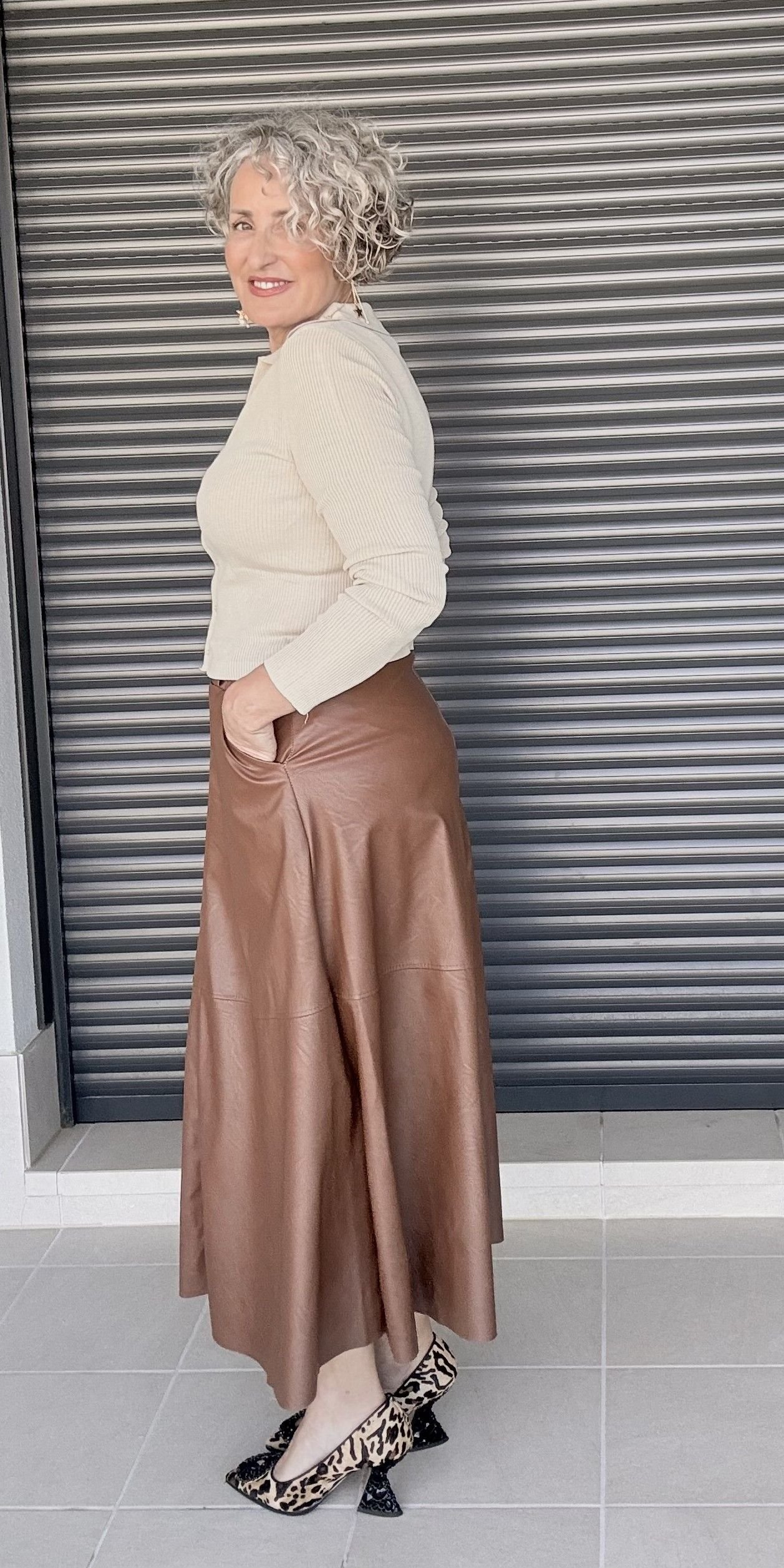 Falda Marrón Capa polipiel