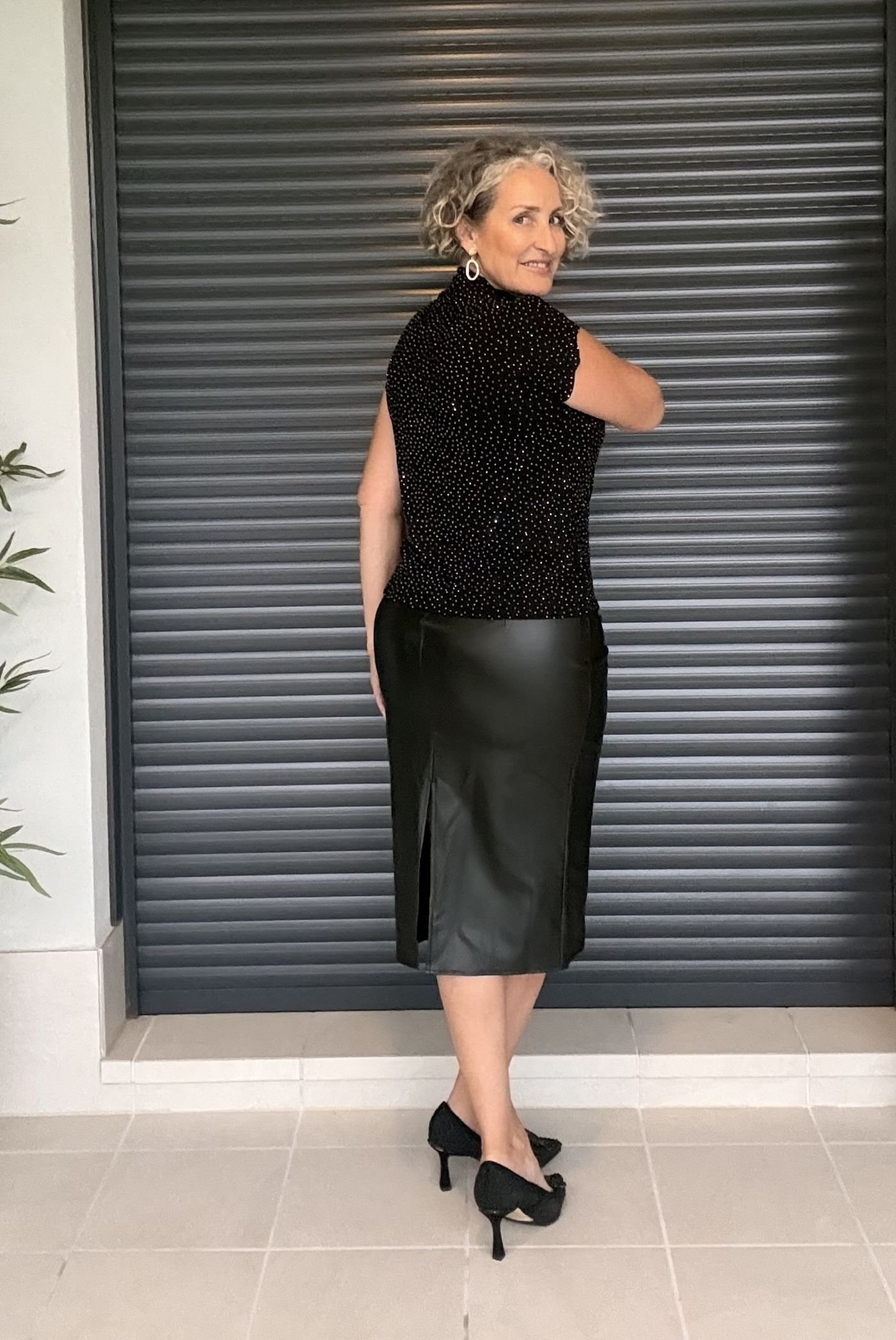 Falda Polipiel Negra Midi