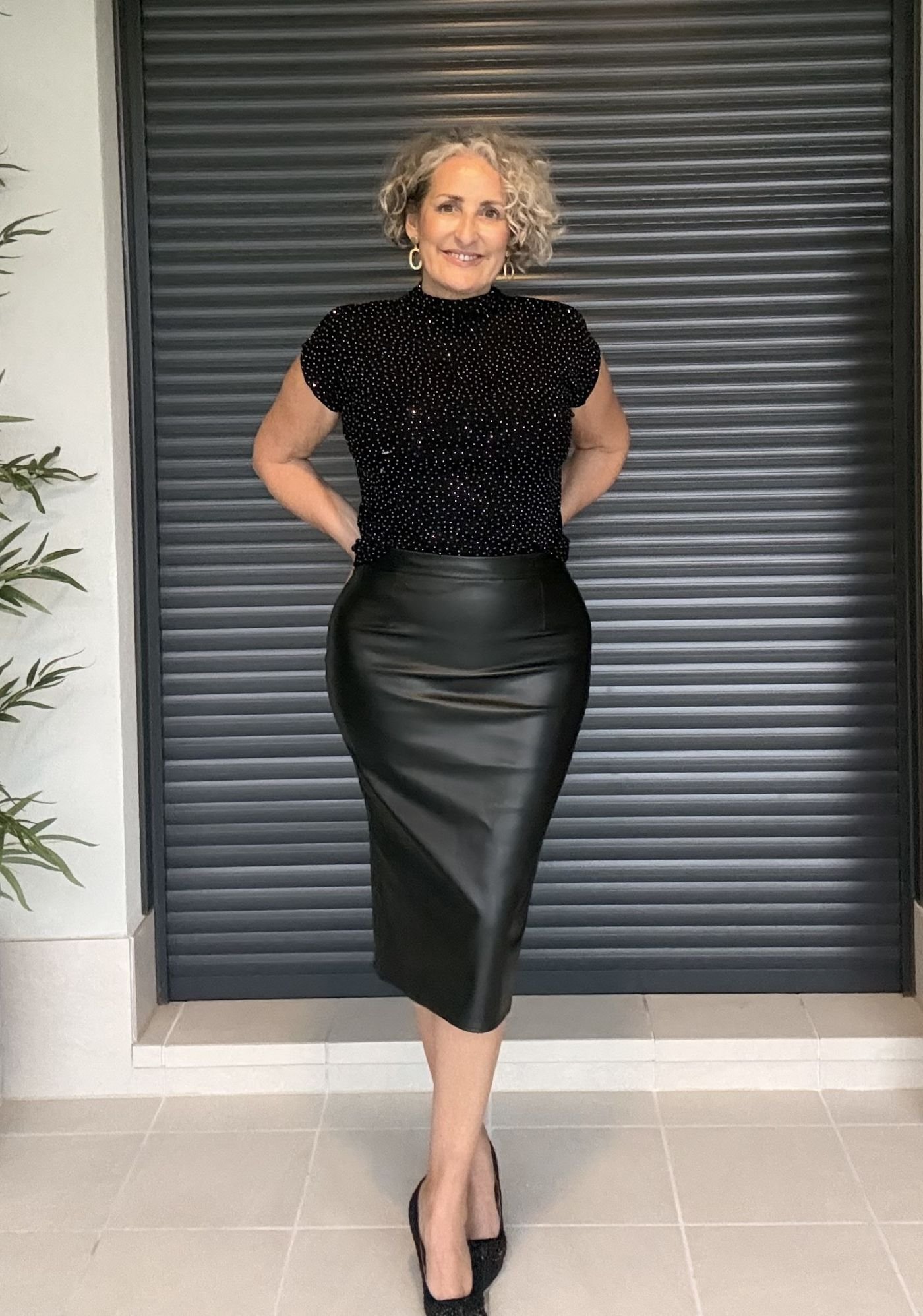 Falda Polipiel Negra Midi