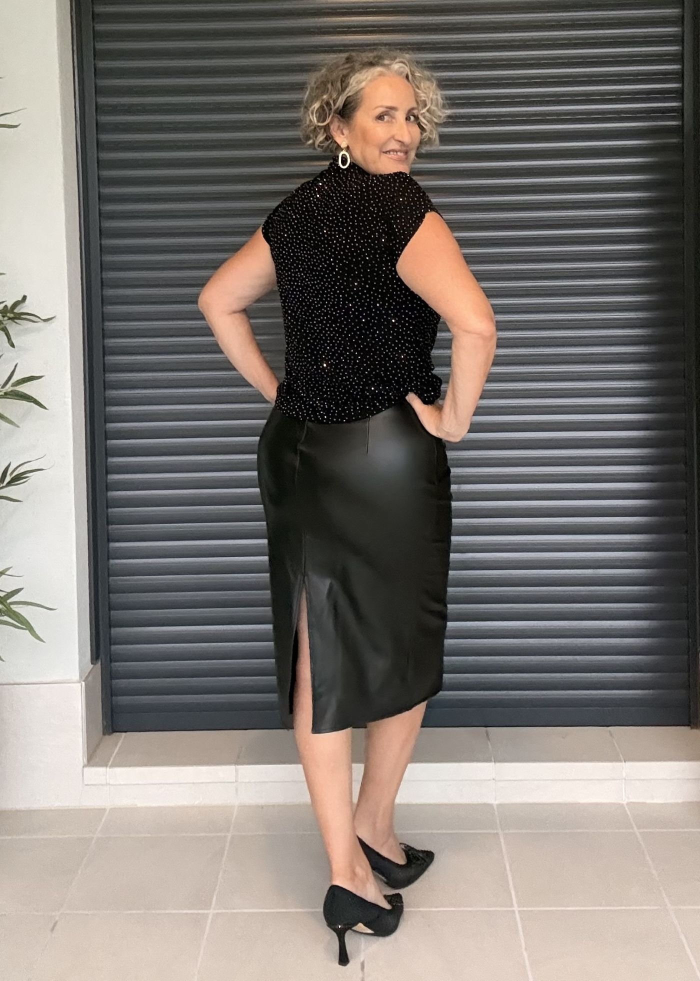 Falda Polipiel Negra Midi