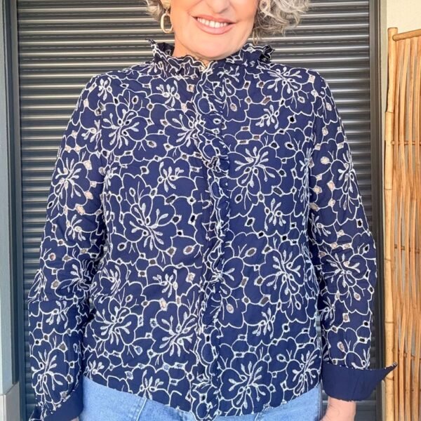 Blusa Azul Perforada Blusa Azul Perforada