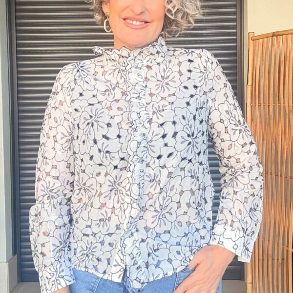 Blusa Blanca Perforada