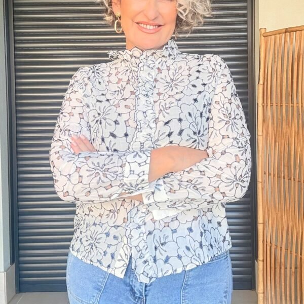 Blusa Blanca Perforada Blusa Blanca Perforada