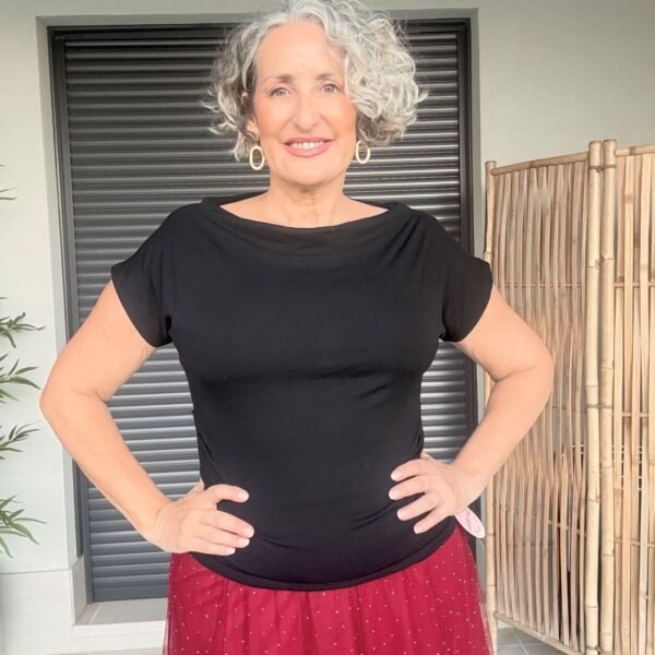 Camiseta Negra Básica