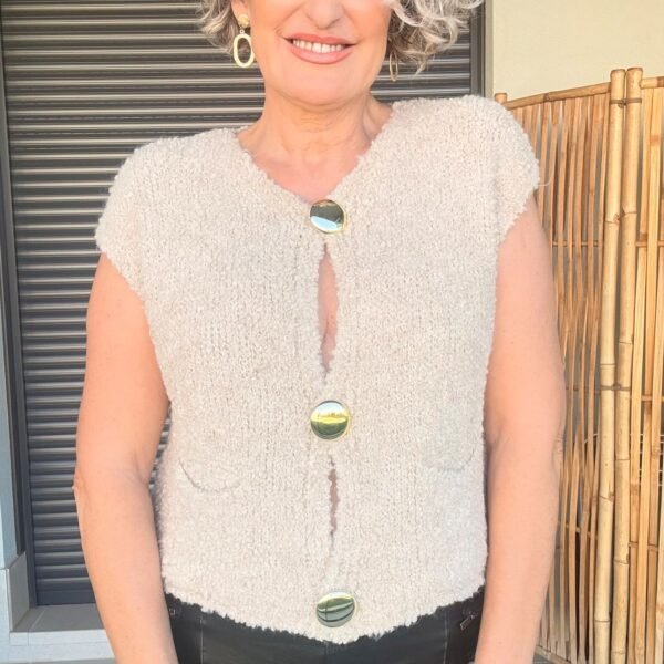 Rebeca Beige Botones