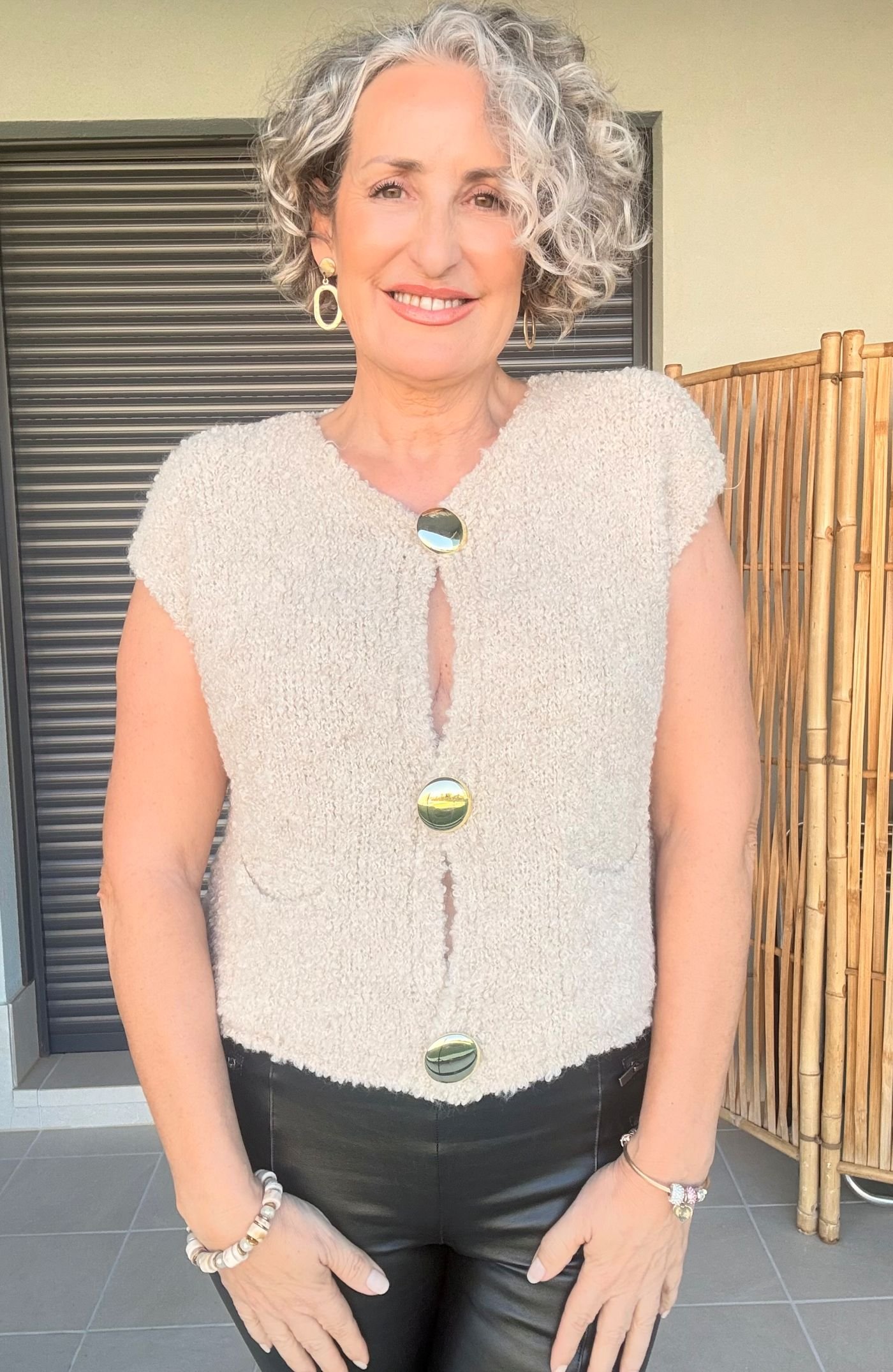 Rebeca Beige Botones