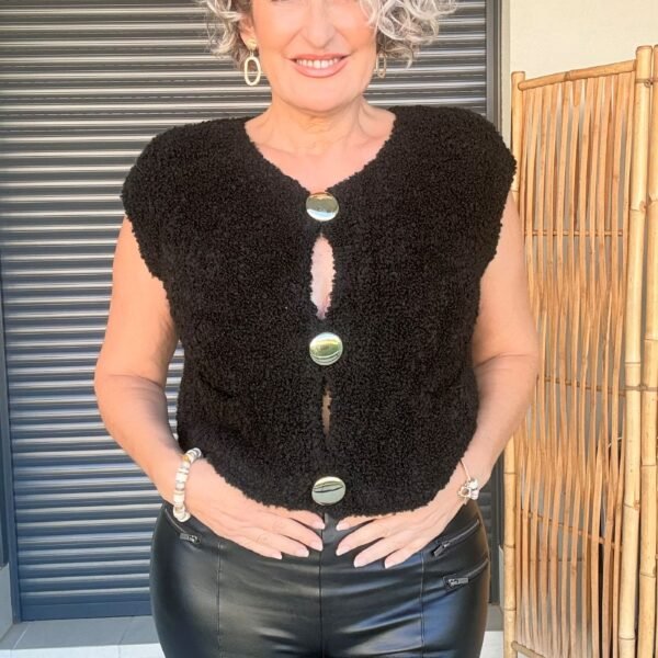 Rebeca Negra Botones