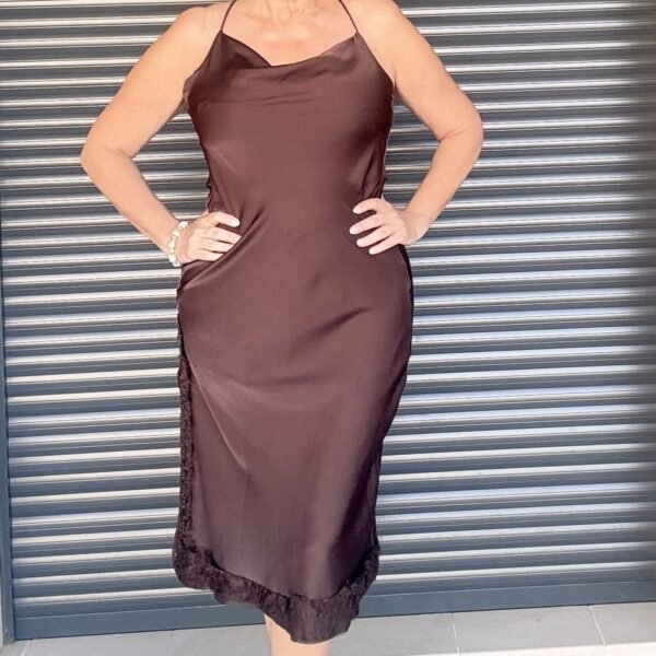 Vestido Chocolate Lencero Encaje