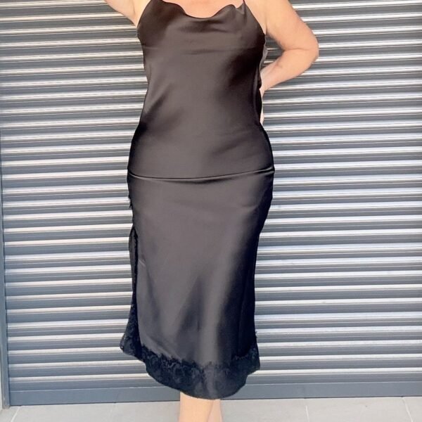 Vestido Negro Lencero Encaje